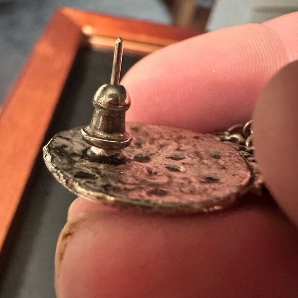 Silver round base earring with dangling beads - Picture 7 of 7